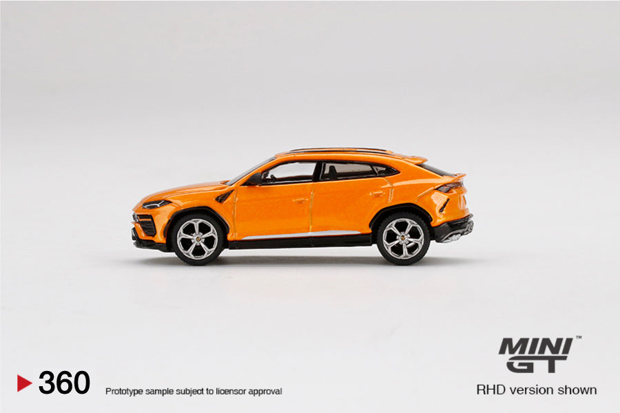 Lamborghini Urus Arancio Borealis. ( Blister Packing ).