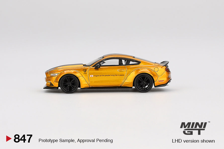 LB-WORKS FORD MUSTANG LB Gold. ( Blister Packing ).